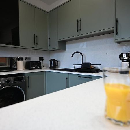 Luxury Two Bed Apartment - Cardiff City Centre المظهر الخارجي الصورة